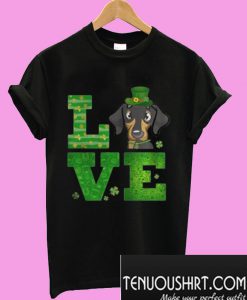 Love Dachshund St Patricks Day Green Shamrock T-Shirt