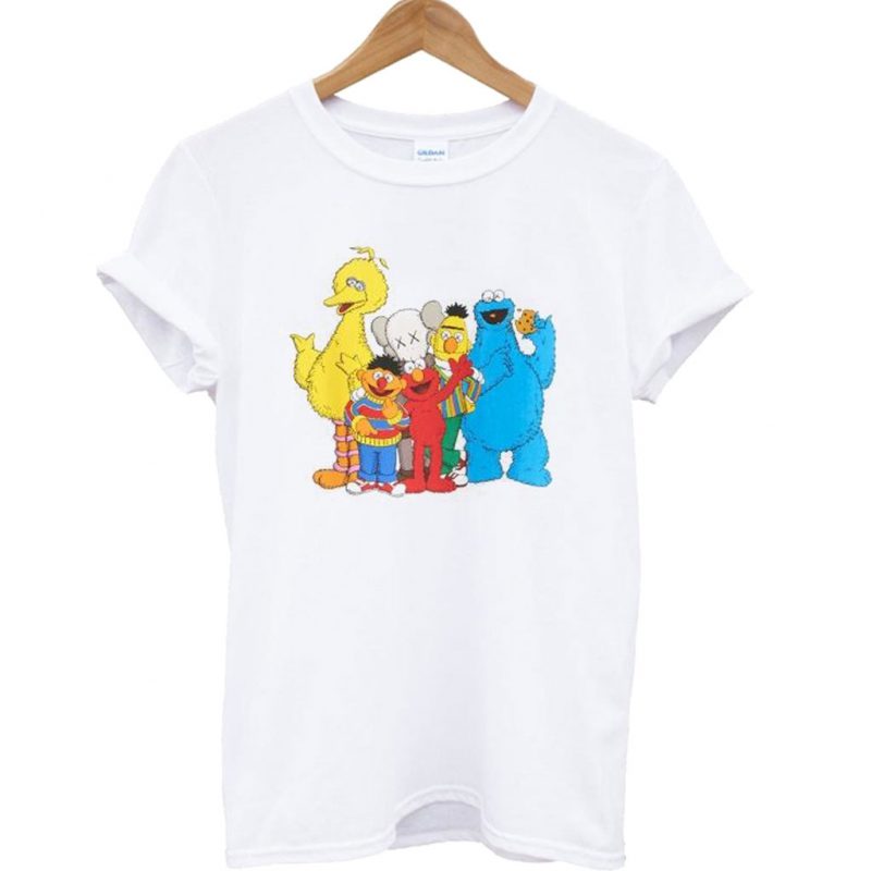 maglia kaws x sesame street