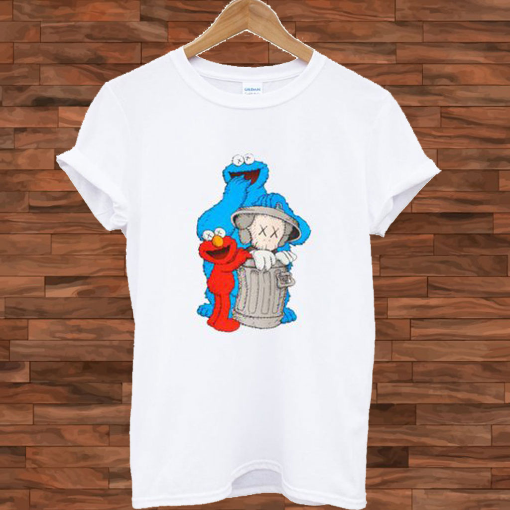 kaws t shirt uniqlo